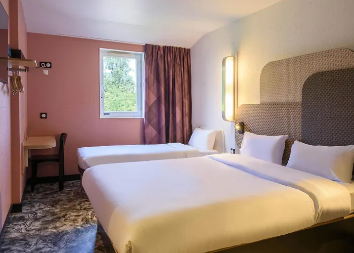 Cite De L'espace Gonord Отель