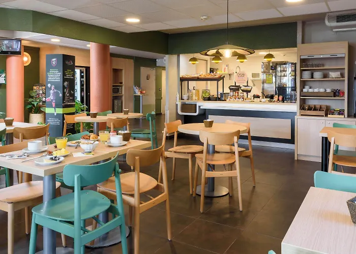 Cite De L'espace Gonord Отель