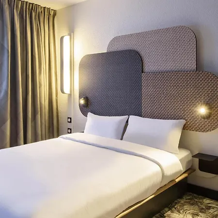 Cite De L'espace Gonord Otel 3*