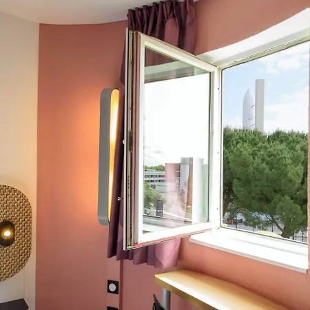 Cite De L'espace Gonord Otel 3*